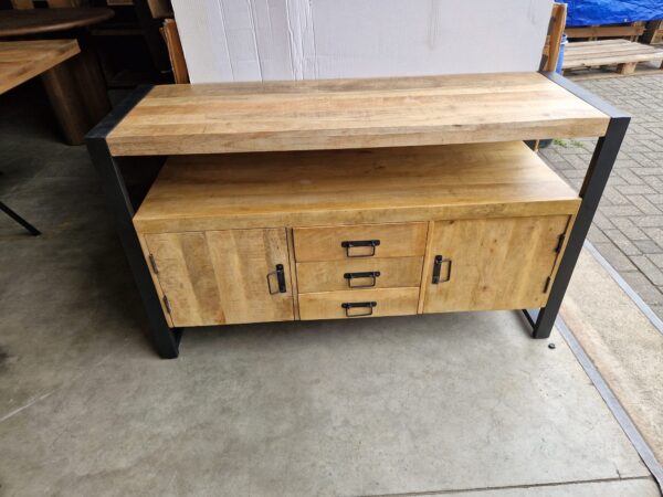 dressoir britt